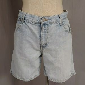 Levi Jean Shorts Lite Blue Denim 100 percent Cotton Relaxed Fit See Measurement